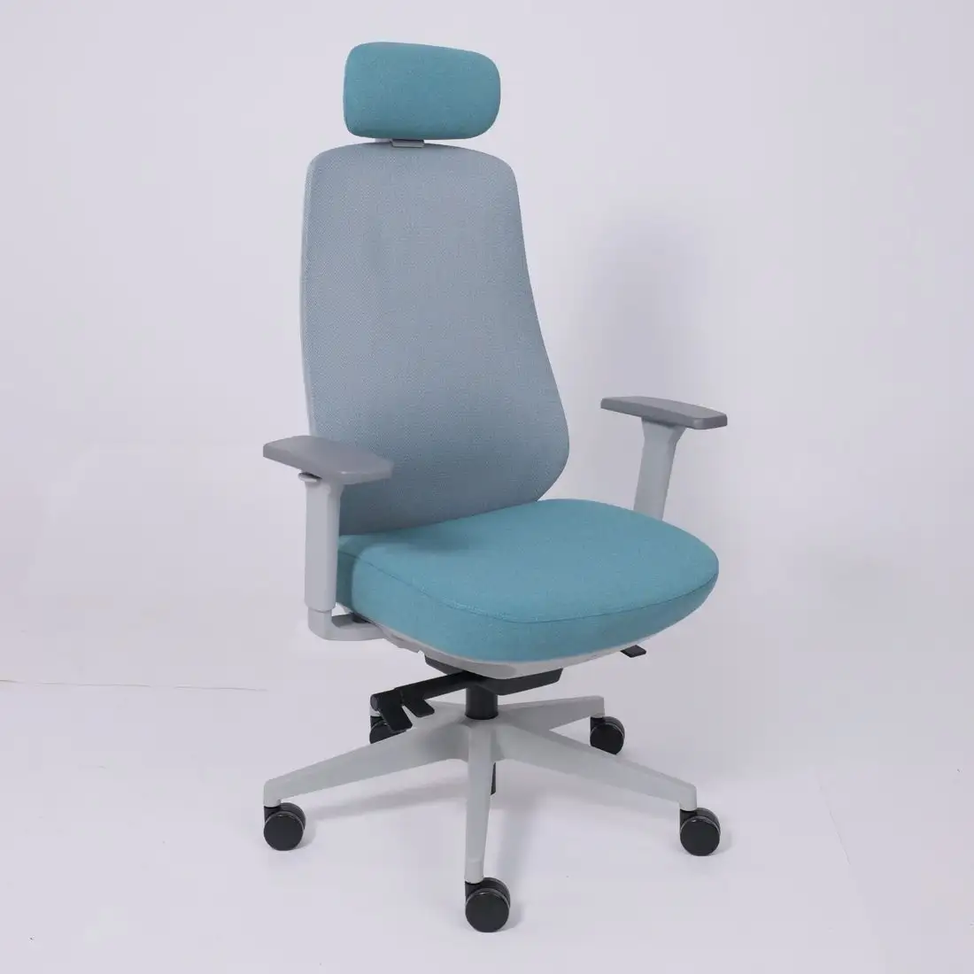 Офисное кресло AksHome Fenix (светло-серый/бирюзовый/серый полиамид) – фото товара