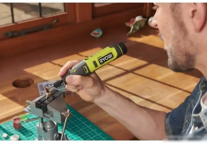 Гравер Ryobi USB Lithium RRT4-120GA15 (с АКБ) – фото товара