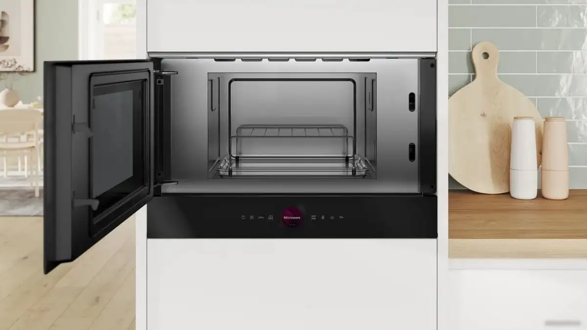 Микроволновая печь Bosch Serie 8 BEL7321B1 – фото товара