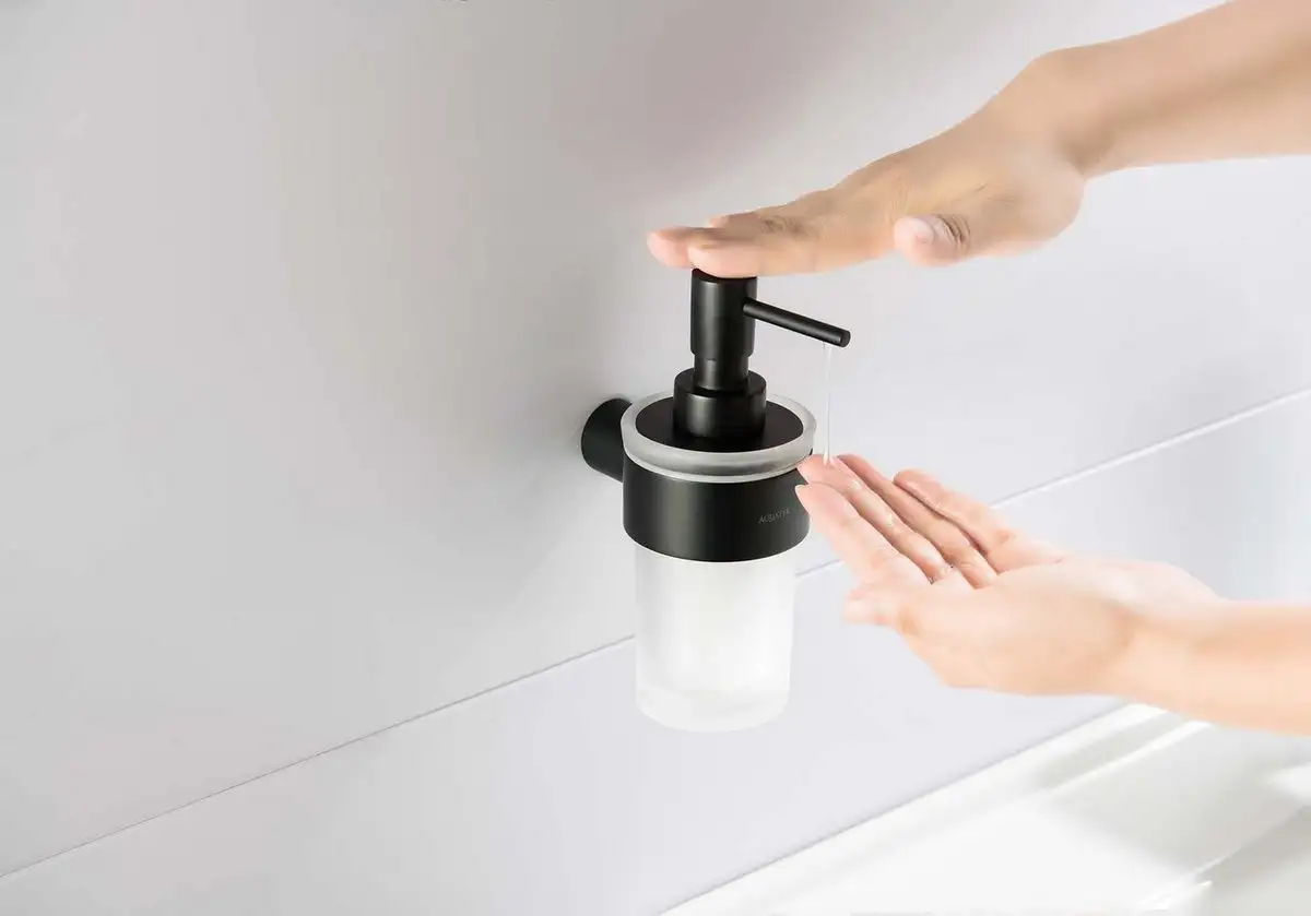 Дозатор для жидкого мыла Aquatek Лира AQ4405MB (матовый черный) – фото товара