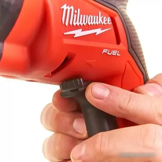 Шуруповерт для гипсокартона Milwaukee M18 FSGC-202X 4933459199 (с 2-мя АКБ, кейс) – фото товара