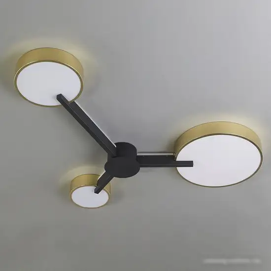 Припотолочная люстра Escada 10209/3LED (золото/черный) – фото товара
