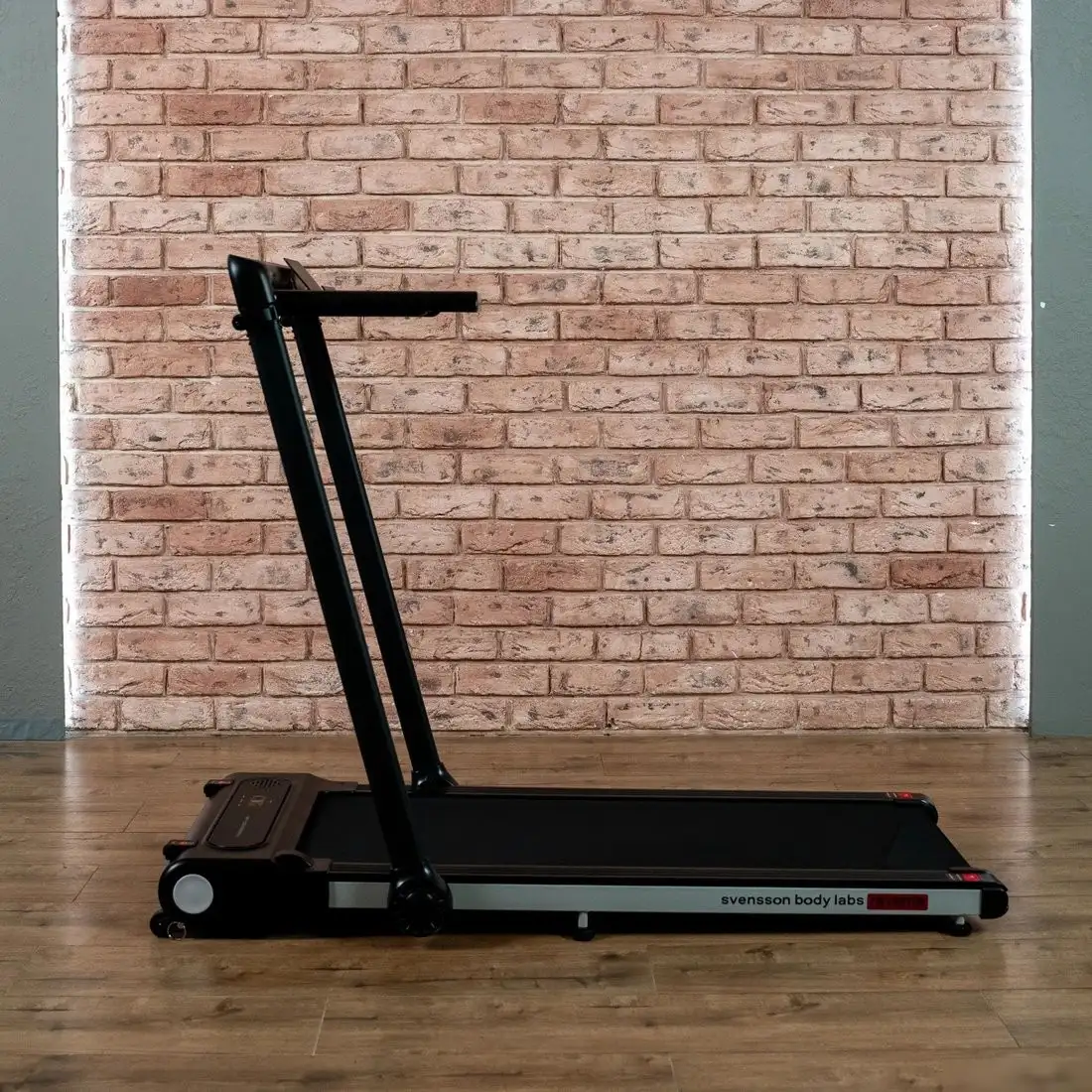 Электрическая беговая дорожка Svensson Body Labs Revamp – фото товара