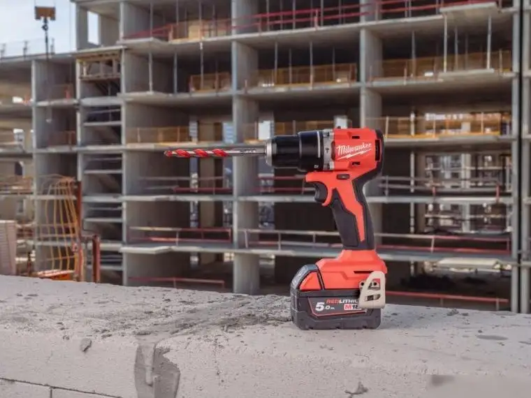 Ударная дрель-шуруповерт Milwaukee M18 M18BLPDRC-502C 4933492826 (с 2-мя АКБ 5 Ач, кейс) – фото товара
