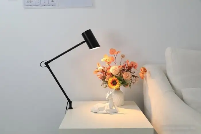 Настольная лампа ArtStyle HT-720B – фото товара