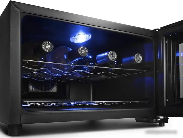 Винный шкаф Kitfort KT-2403 — фото товара