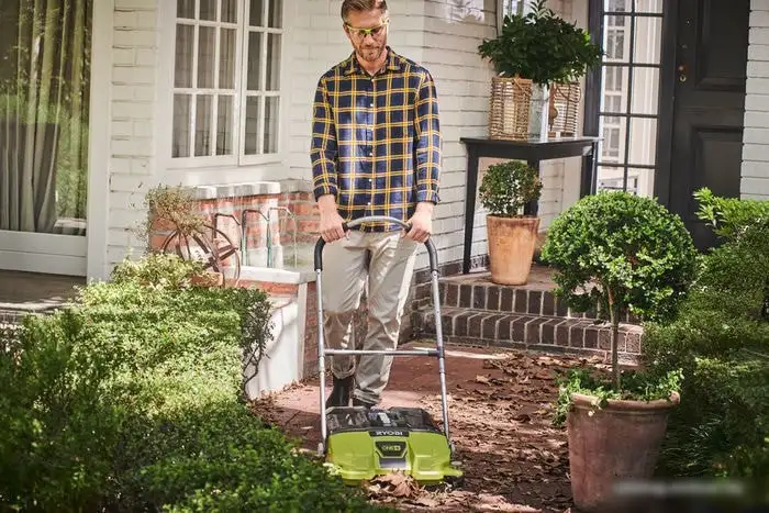 Электровеник Ryobi One+ R18SW3-0 (без аккумулятора) – фото товара