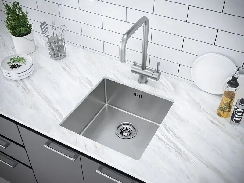 Кухонная мойка Paulmark Gerberg 44 UNI PM254444-BS (стальной/брашированная сталь) - фото товара