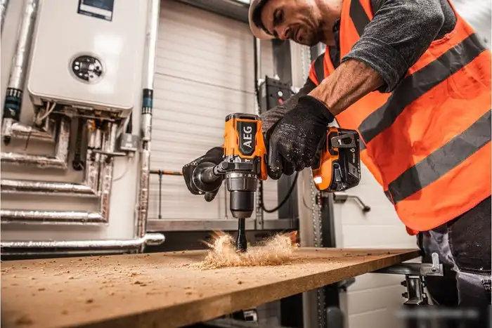 Ударная дрель-шуруповерт AEG Powertools BSB 18BL2-602K 4935481043 (с 2-мя АКБ, кейс) – фото товара