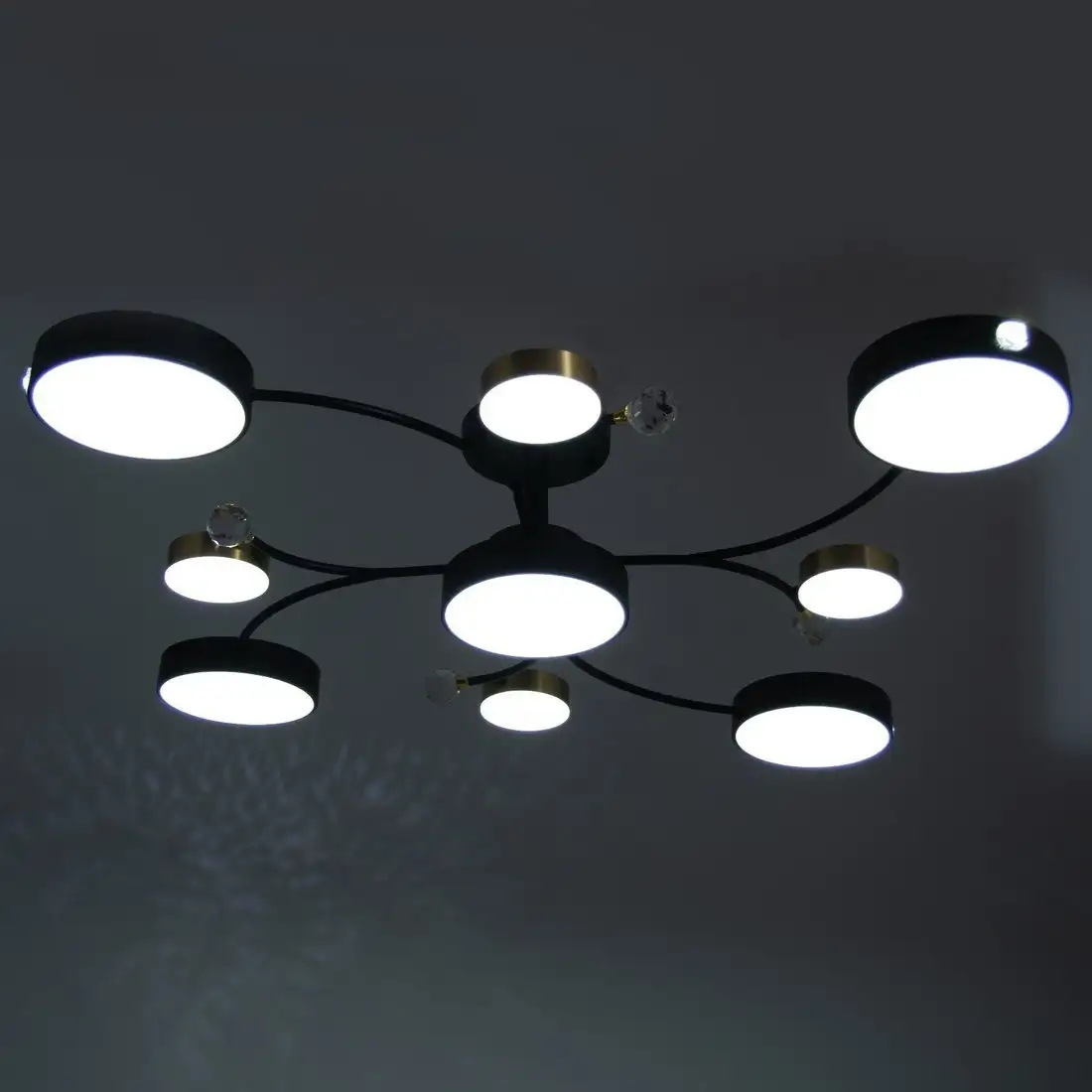 Люстра средней высоты BayerLux Терра 9197472 (черный/золото) – фото товара