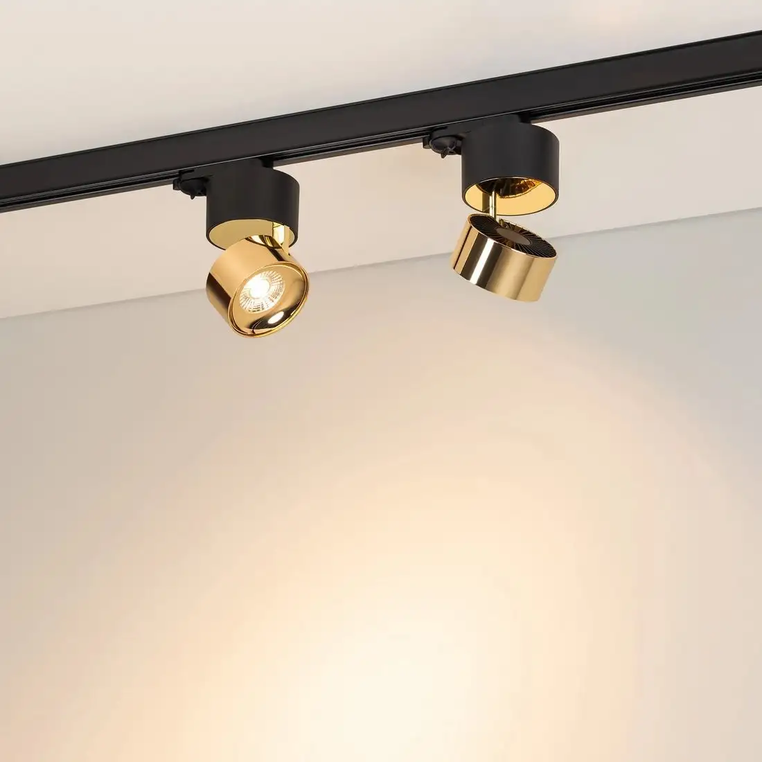 Трековый светильник Arlight SP-PLURIO-TRACK-4TR-R77-9W Warm3000 BK-BRS 36deg 038121 – фото товара