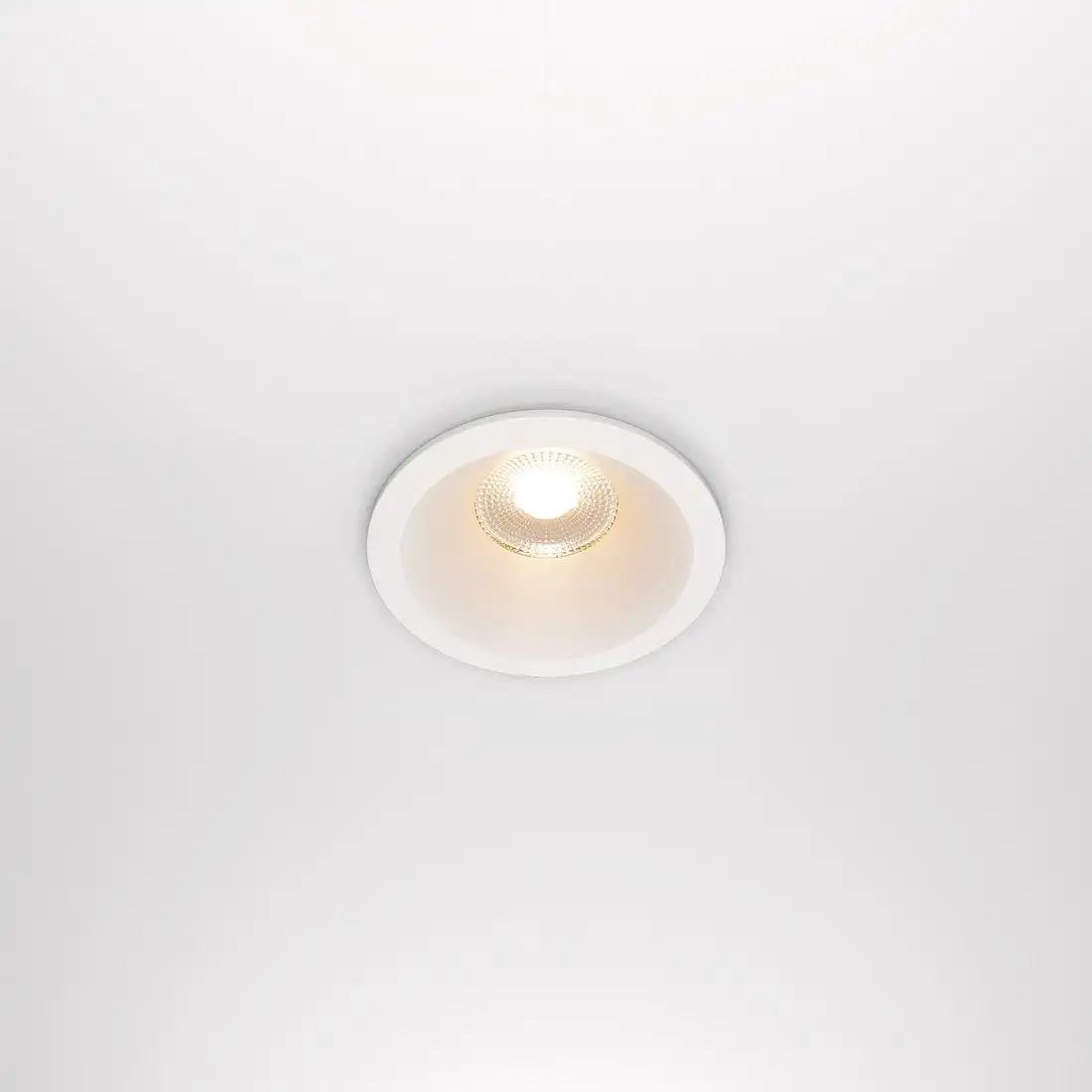 Точечный светильник Technical DL034-01-12W2.7K-W – фото товара