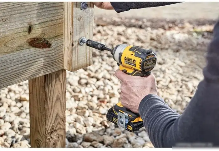 Винтоверт DeWalt DCF809NT (без АКБ, кейс) – фото товара