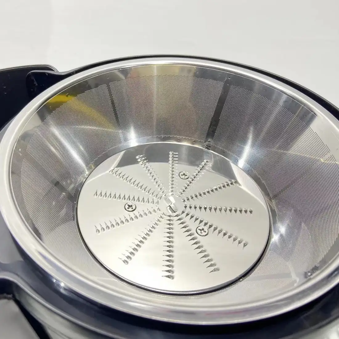 Соковыжималка Sonifer SF-5527 - фото товара