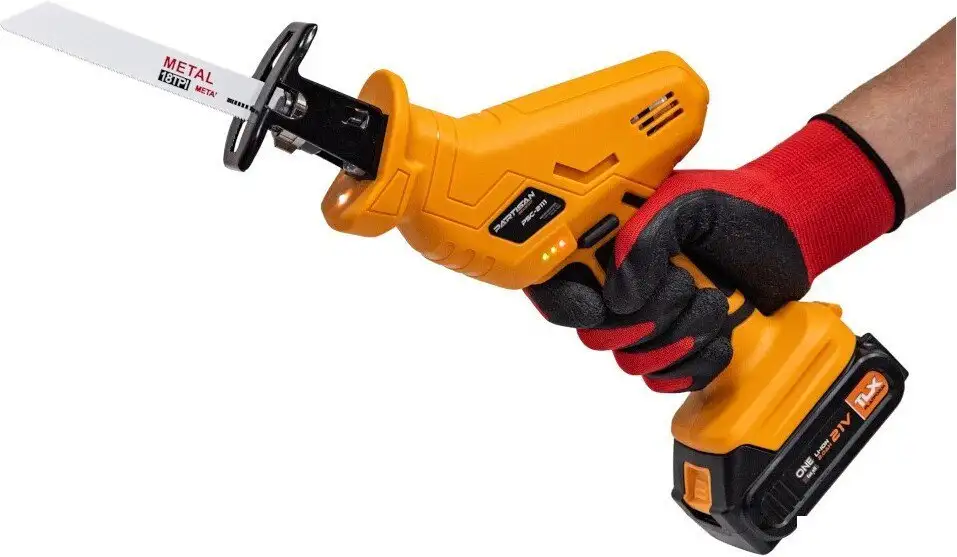 Сабельная пила Partisan PSC-2111 (с 2-мя АКБ, кейс) – фото товара