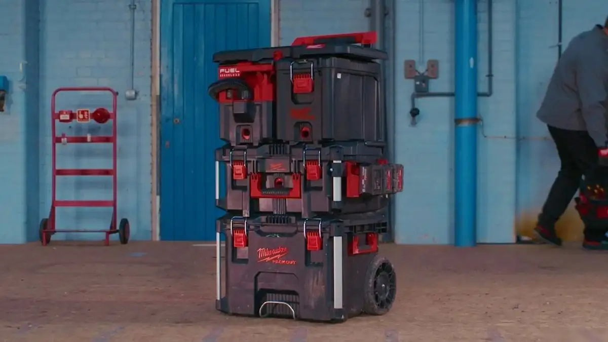 Держатель для АКБ Milwaukee 4932498645 – фото товара