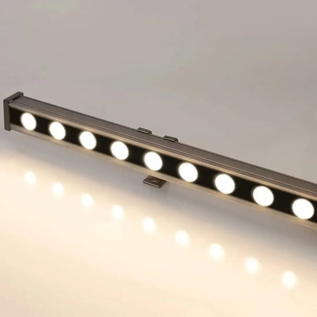 Уличный прожектор Arlight AR-LINE-1000-24W Day4000 (GR, 15 deg, 230V) 042177 – фото товара