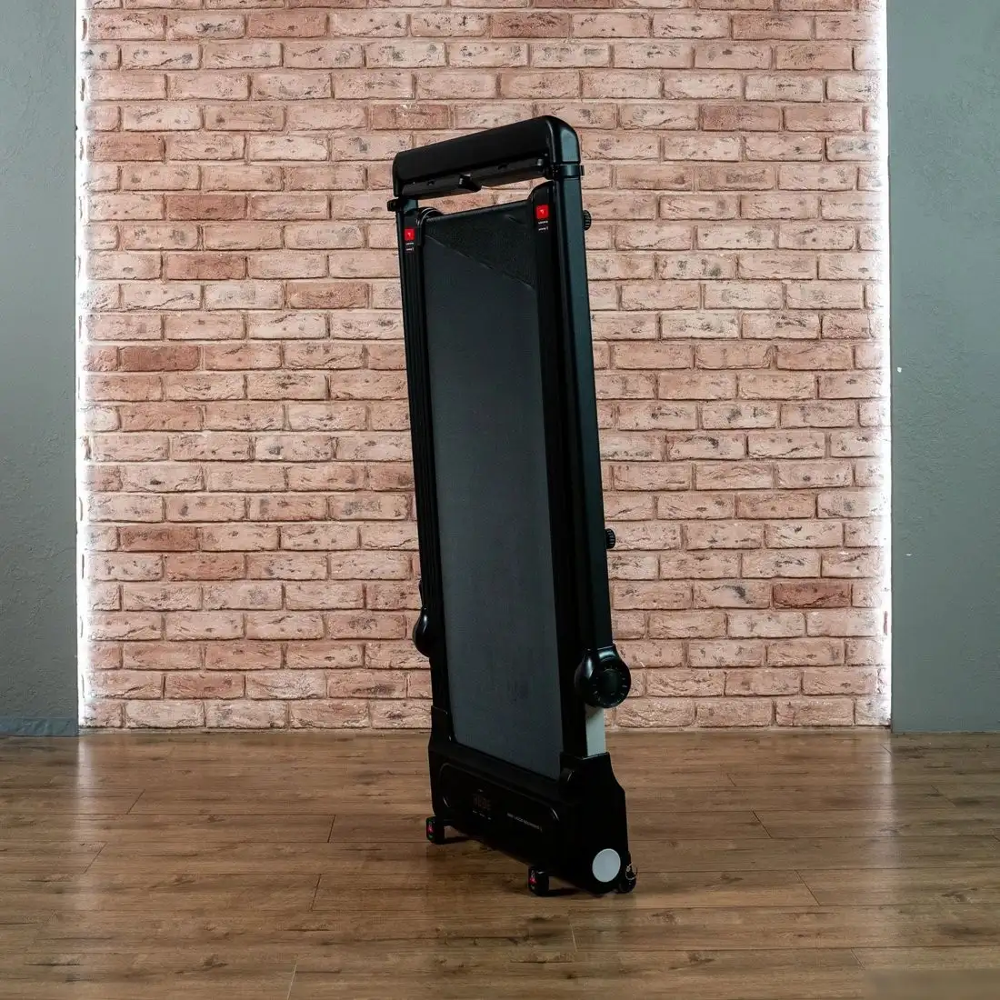 Электрическая беговая дорожка Svensson Body Labs Revamp – фото товара