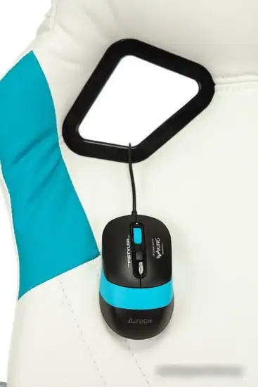 Кресло Бюрократ Zombie Runner (белый/голубой) – фото товара