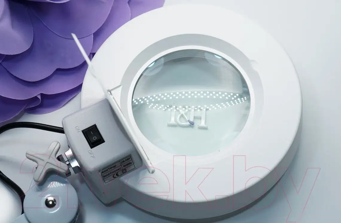 Настольная лампа T&H LED К-5