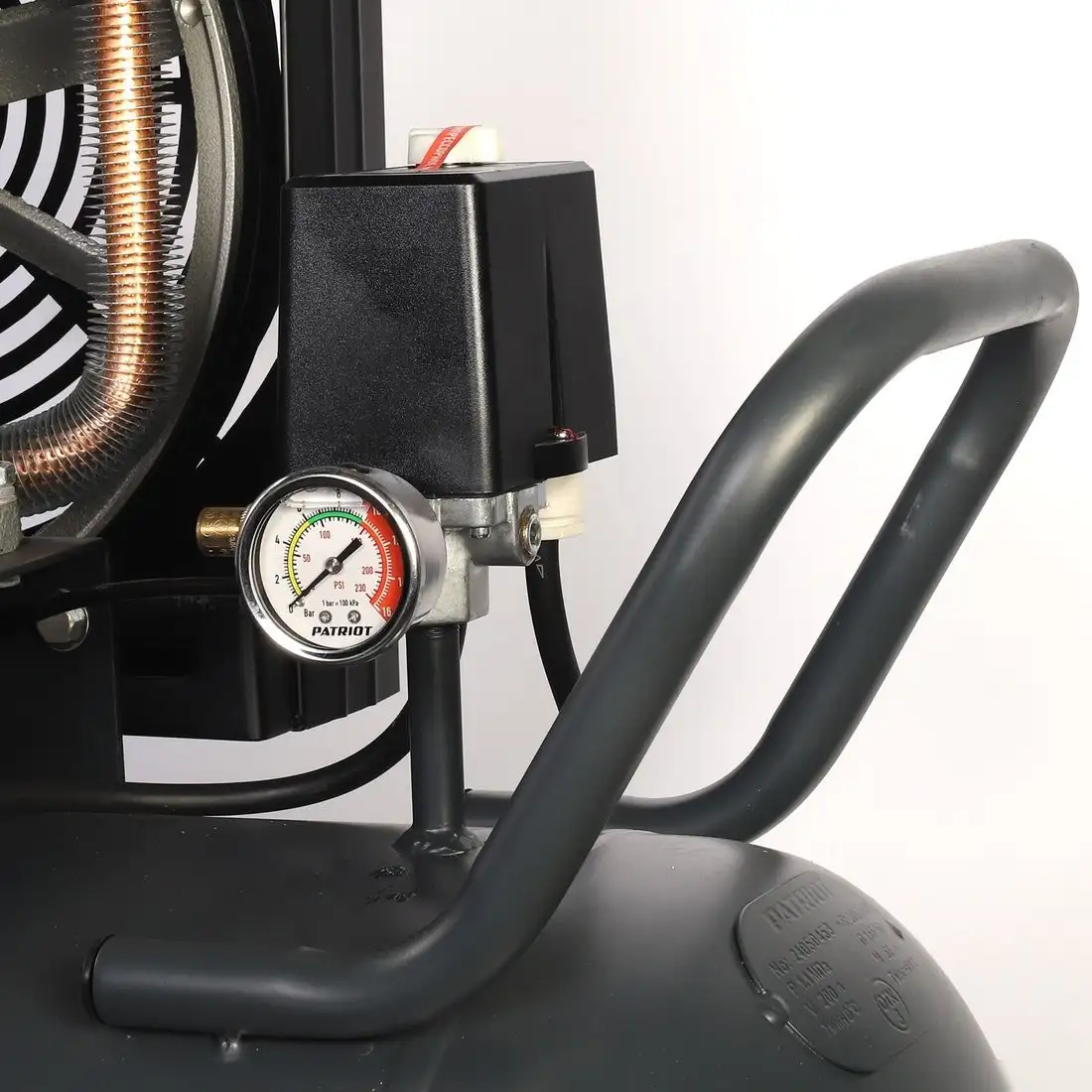 Компрессор Patriot KRX 700 L200 D – фото товара