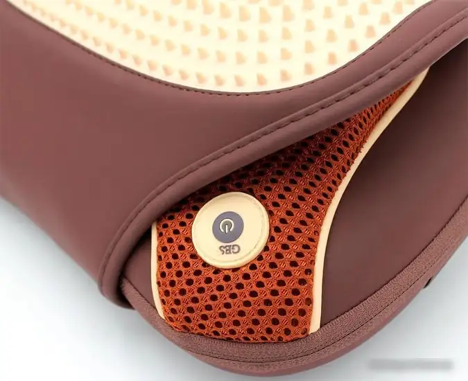 Массажная подушка Gess GESS-131 (коричневый)