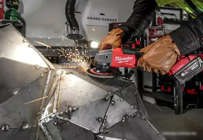 Угловая шлифмашина Milwaukee M18 ONEFSAG 125XPDB-502X Fuel 4933478435 (с 2-мя АКБ) – фото товара