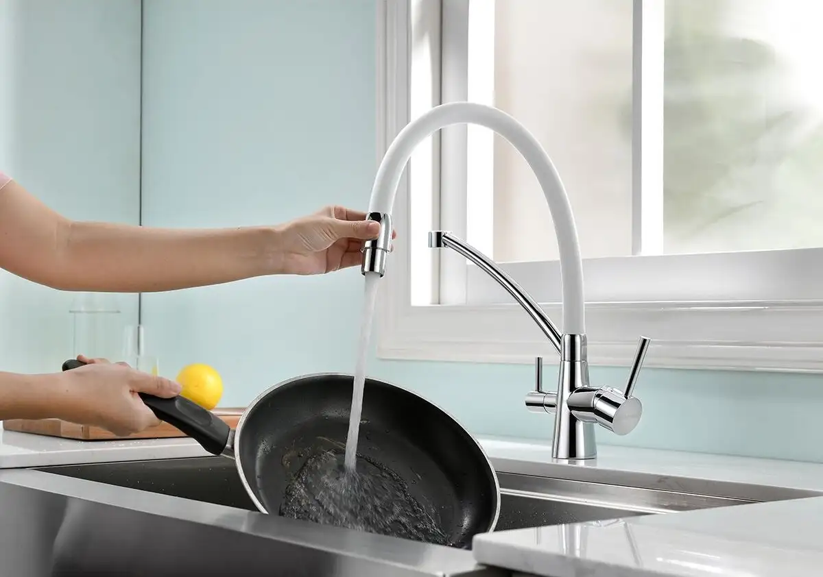 Смеситель Paulmark Siegen Si213111-CrW - фото товара