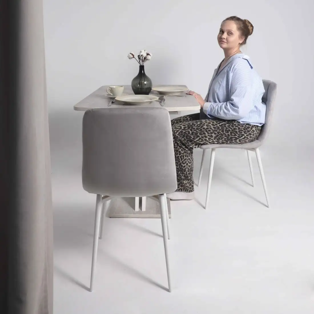 Стул Алвест AV 406-N (светло-серый бархат H-09/белый)