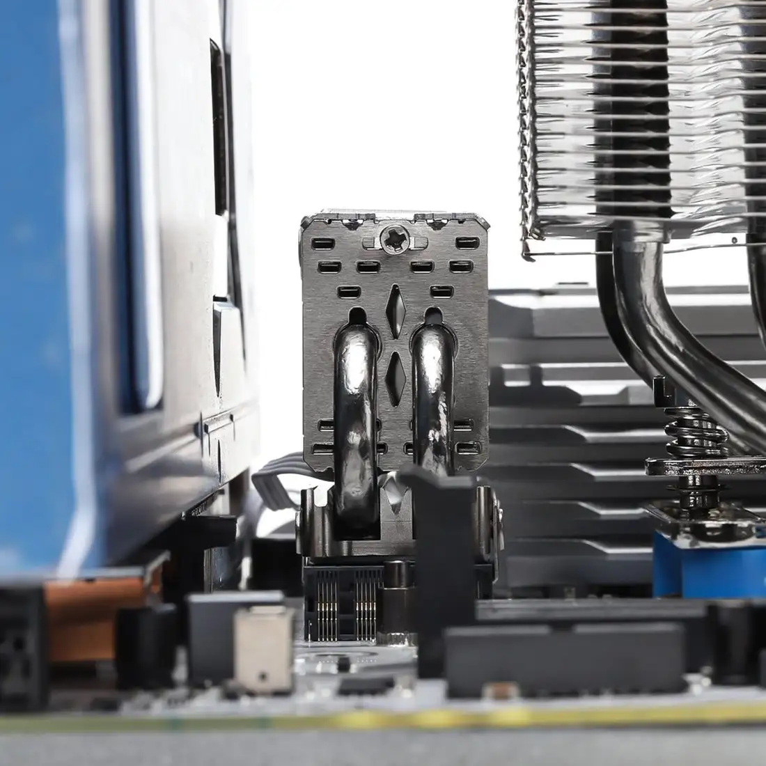 Радиатор для SSD Thermalright HR-10-2280-PRO (серебристый) – фото товара