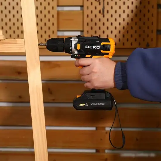 Дрель-шуруповерт Deko DKCD20V 080-1009 (с 2-мя АКБ, кейс, оснастка) – фото товара