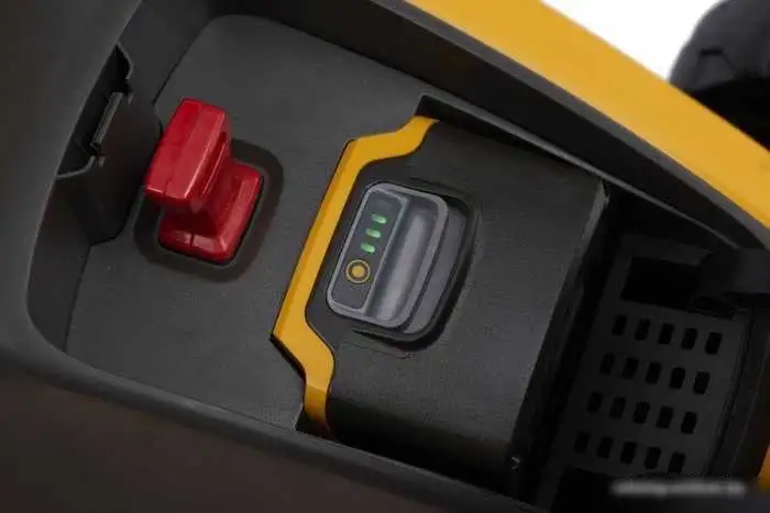 Газонокосилка Stiga Collector 136e Kit 291342068/ST2 (с 2-мя АКБ) – подробное фото Газонокосилка Stiga Collector 136e Kit 291342068/ST2 (с 2-мя АКБ) – фото товара