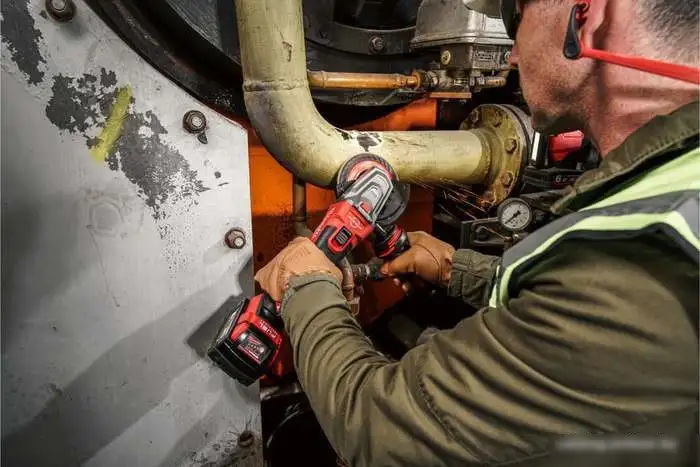 Угловая шлифмашина Milwaukee M18 Fuel FSAGF125XB-0X 4933478438 (без АКБ, кейс) – фото товара