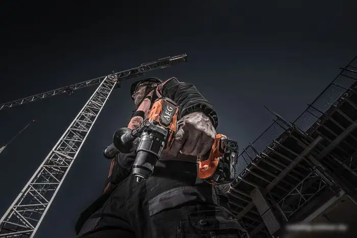 Ударная дрель-шуруповерт AEG Powertools BSB 18C3BL-402C 4935478938 (с 2-мя АКБ 4 Ач, кейс) – фото товара