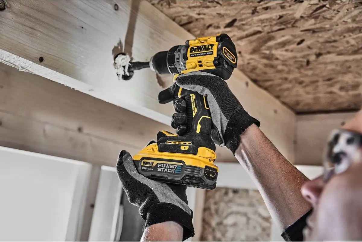 Дрель-шуруповерт DeWalt DCD800H2T (с 2-мя АКБ 5 Ач, кейс) – фото товара