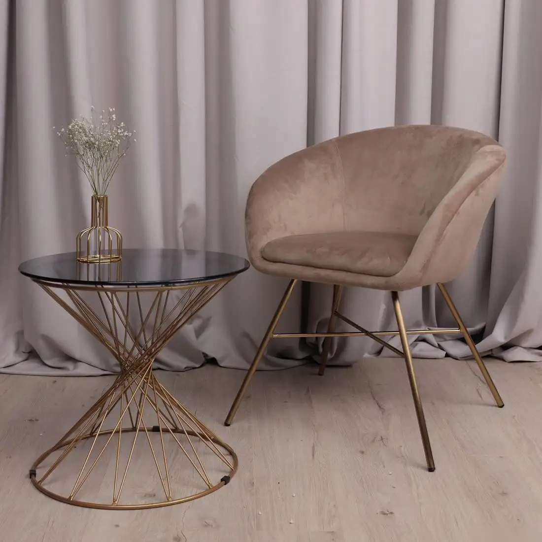 Стул с подлокотниками AksHome Amur (светло-коричневый велюр/золото)