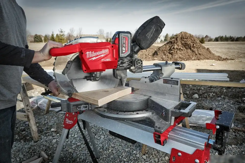 Торцовочная пила Milwaukee M18 FUEL M18FMS305-0 4933471205 (без АКБ) – фото товара
