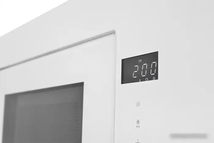 Микроволновая печь Zugel ZMO201W – фото товара