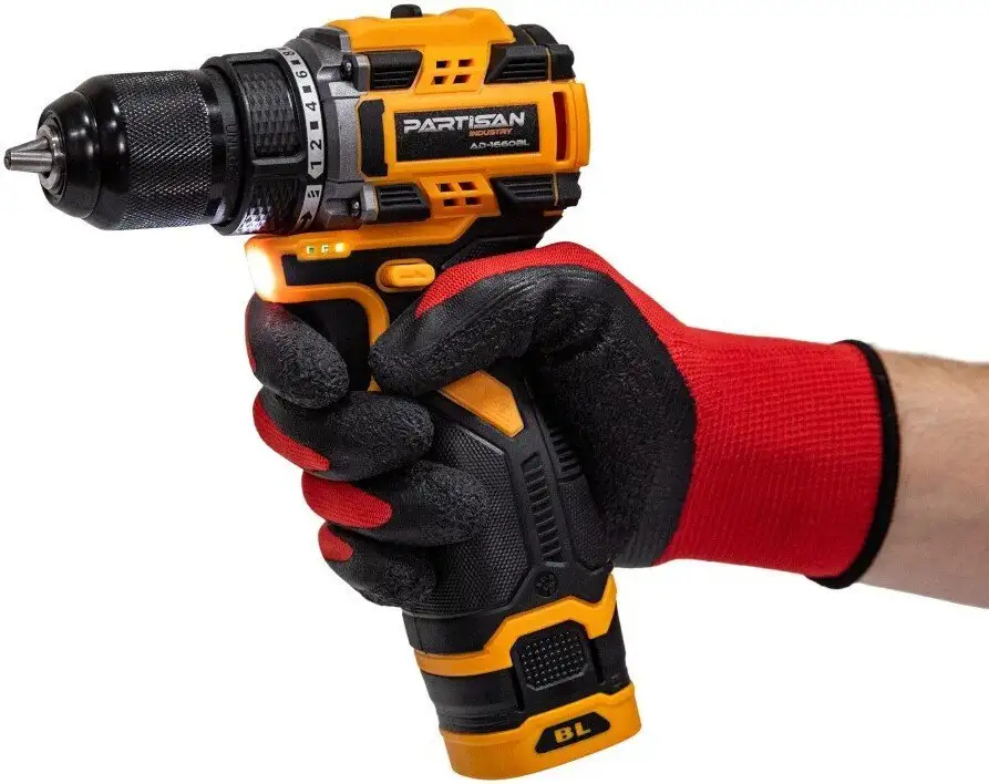 Дрель-шуруповерт Partisan AD-1660BL (с 2-мя АКБ, кейс) – фото товара