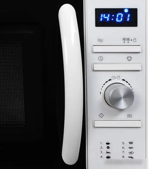 Микроволновая печь Hyundai HYM-D3027 – фото товара