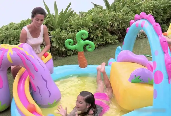 Надувной бассейн Intex игровой центр Dinoland (57135) – фото товара