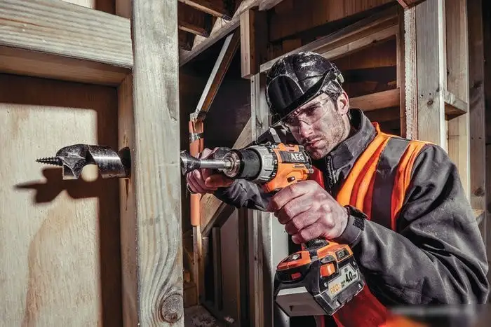 Ударный шуруповерт AEG Powertools BSB 18C2BL LI-402C 4935464097 (с 2-мя АКБ, кейс) – фото товара