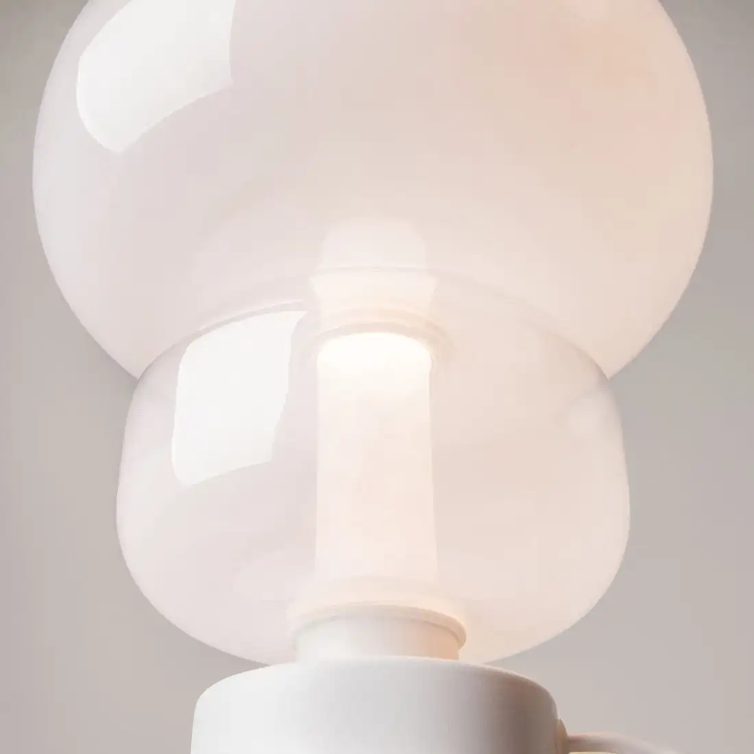 Настольная лампа Maytoni Atmos MOD364TL-L15W3K – фото товара