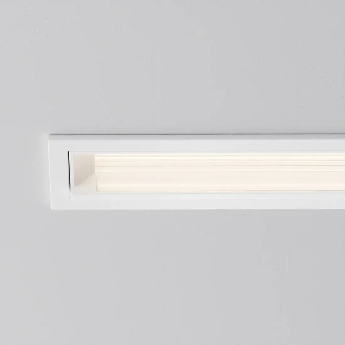 Точечный светильник Maytoni Parete DL100-12W2.7-3-4K-W – фото товара