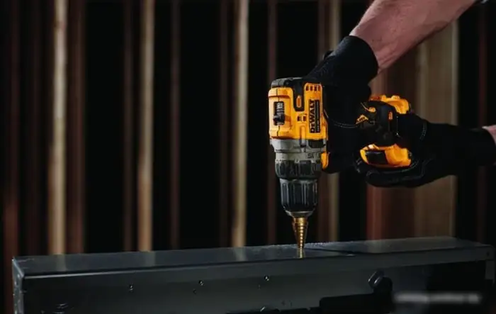 Дрель-шуруповерт DeWalt DCD701N-XJ (без АКБ) – фото товара