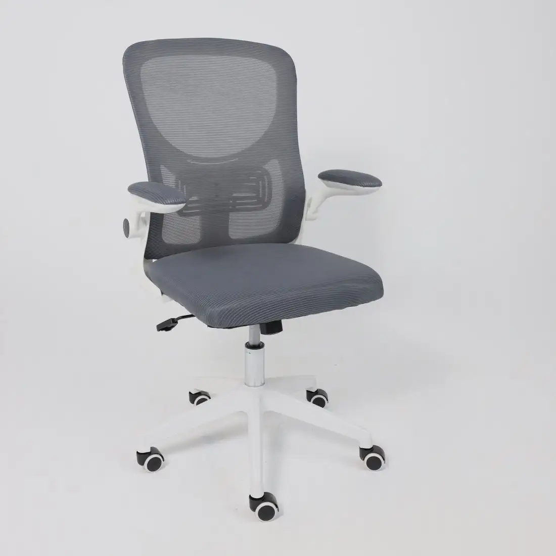 Офисное кресло AksHome Plan (серый/белый) – фото товара