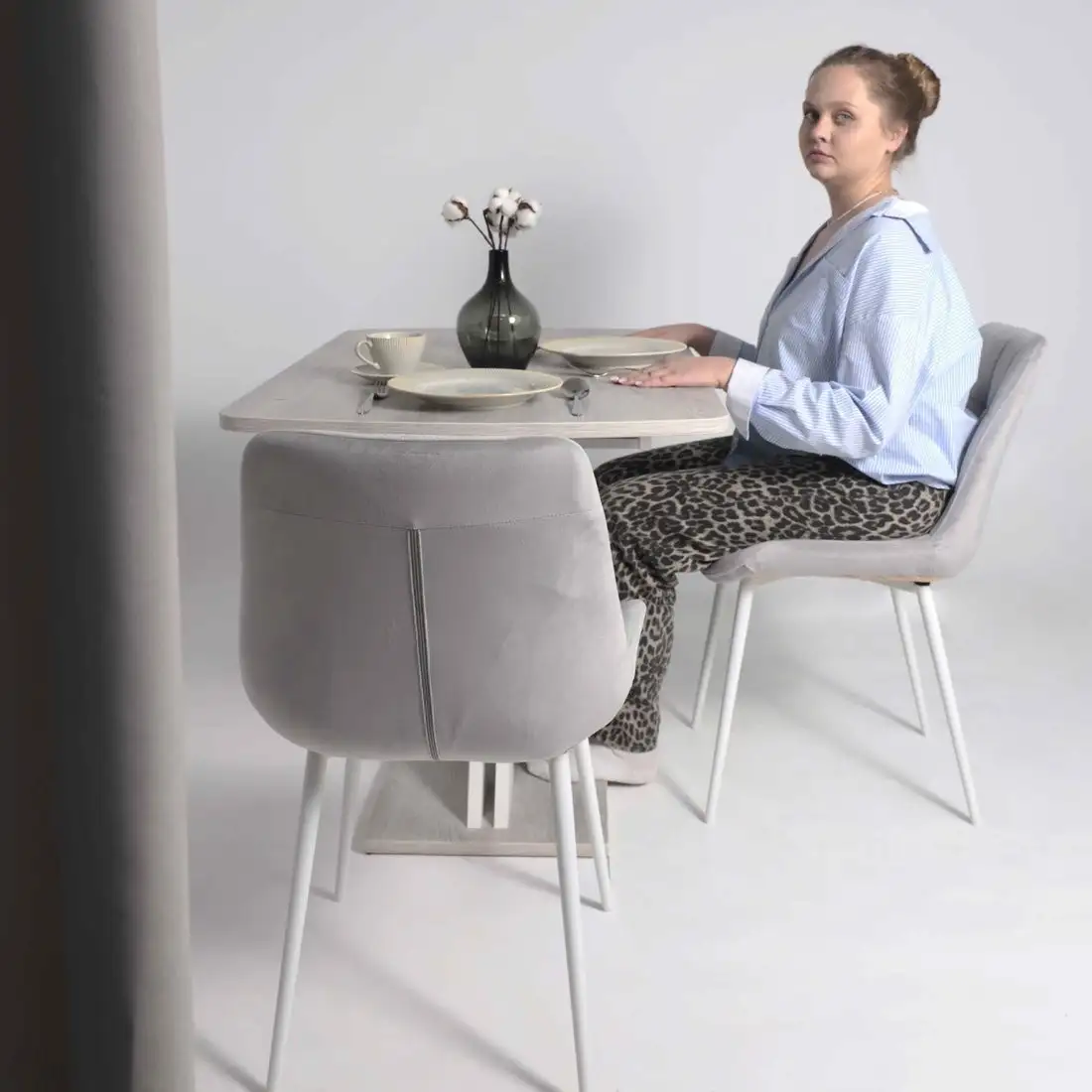 Стул Алвест AV 405 (светло-серый бархат Н-09/белый)