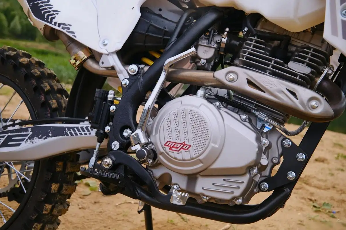 Мотоцикл BSE Z2 L 21/18 BZ2LKA015HWH1 (Apex) – фото товара