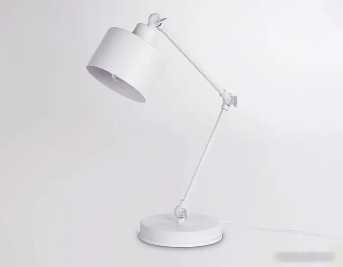 Настольная лампа Ambrella Traditional TR8152 – фото товара