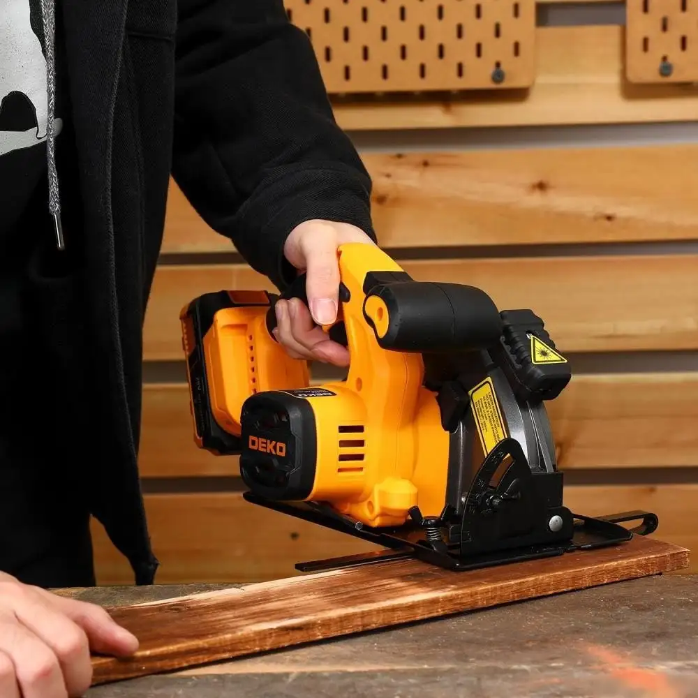 Дисковая (циркулярная) пила Deko CS20 084-1154 (без АКБ) – фото товара